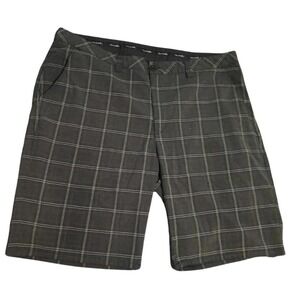 Travis Mathew Mens Gray Plaid Performance Golf Shorts Size 40 Chinos Preppy